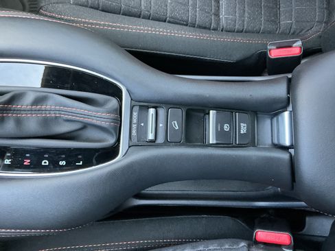 Used 2025 Honda HR-V Sport image 30