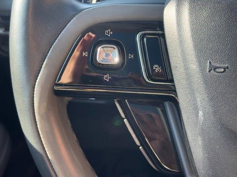 Used 2023 Lincoln Corsair Reserve w/ Equipment Group 201A image 16