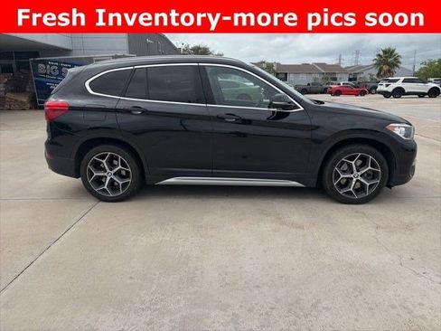 Used 2018 BMW X1 xDrive28i w/ Convenience Package AWD/4WD image 3
