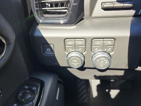 New 2026 GMC Sierra 1500 AT4 w/ AT4 Premium Package AWD/4WD image 21