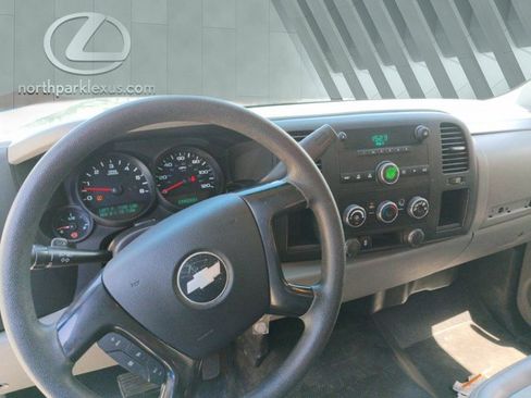Used 2013 Chevrolet Silverado 1500 W/T RWD image 10