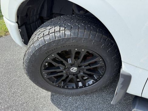 Used 2018 Nissan Titan SL w/ Midnight Edition image 27