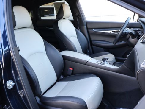 Certified 2023 INFINITI QX55 Essential image 23