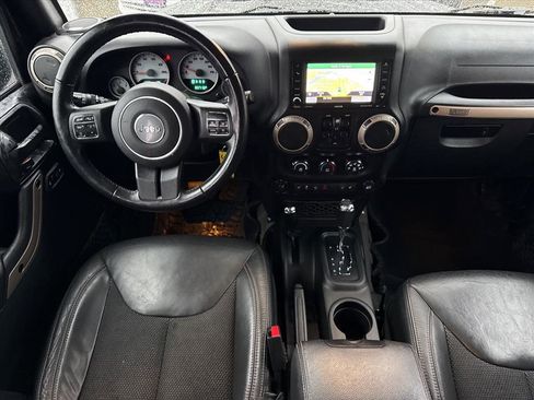 Used 2017 Jeep Wrangler Unlimited Sahara image 19