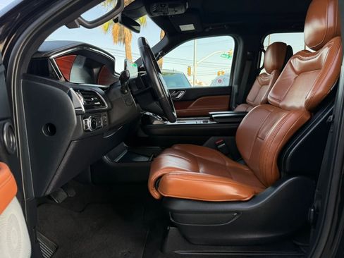 Used 2021 Lincoln Navigator Reserve AWD/4WD image 42