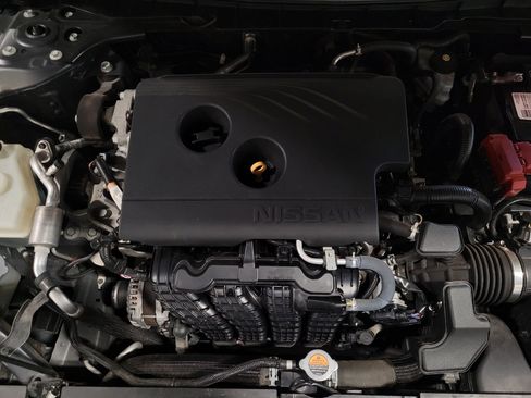 Used 2019 Nissan Altima 2.5 Platinum FWD image 30