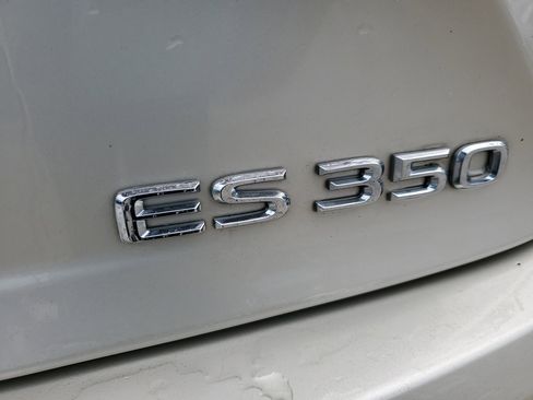 Used 2013 Lexus ES 350 4dr Sdn image 32