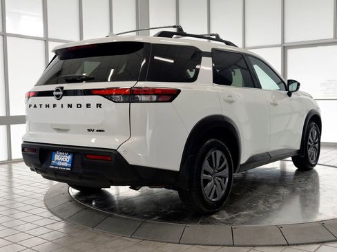Used 2022 Nissan Pathfinder SV image 8