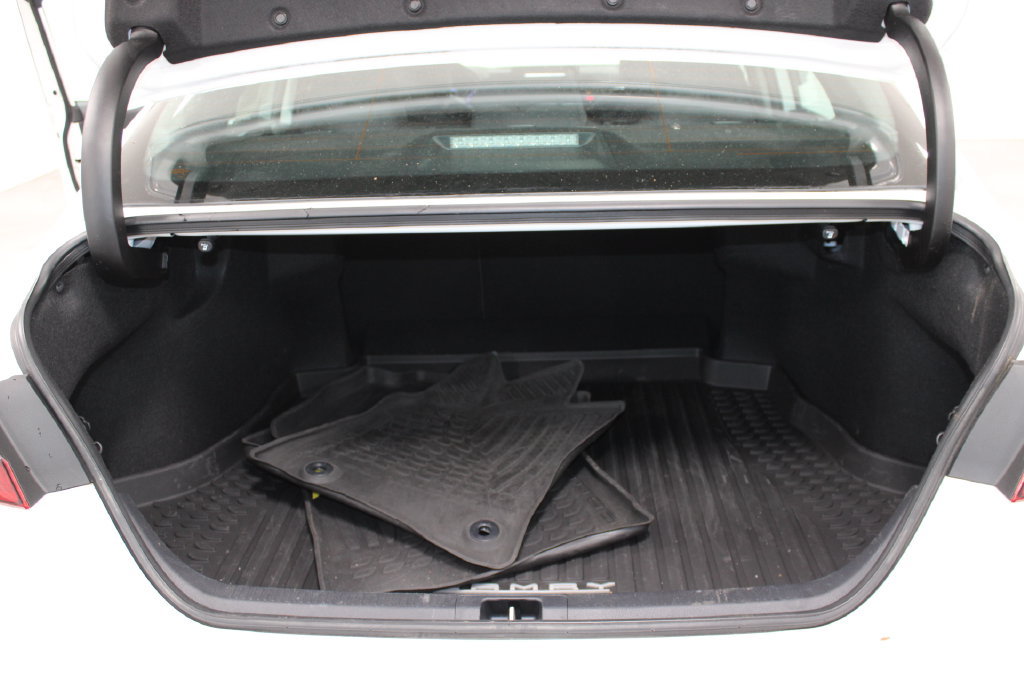 Used 2022 Toyota Camry LE FWD image 28