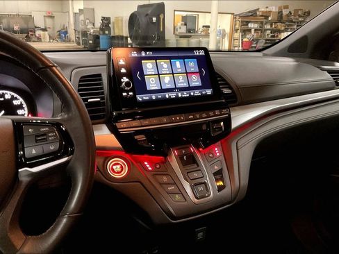Used 2025 Honda Odyssey Sport-L image 6