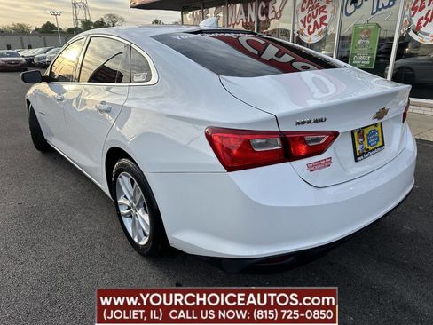 Used 2018 Chevrolet Malibu LT image 3