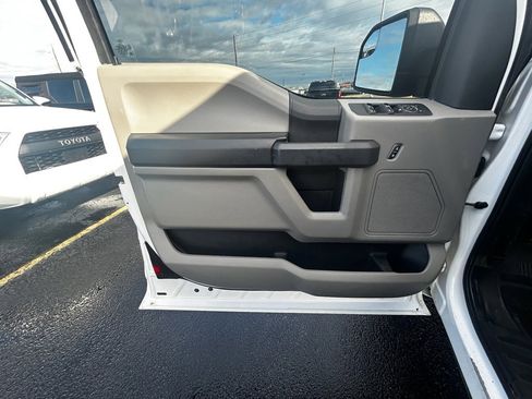 Used 2018 Ford F150 XL w/ Equipment Group 101A Mid image 9