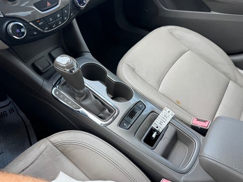 Used 2016 Chevrolet Cruze Premier FWD image 17