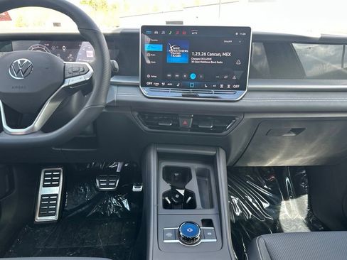 New 2026 Volkswagen Tiguan SE R-Line AWD/4WD image 15