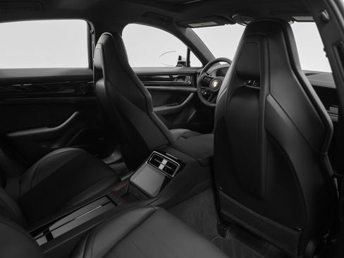 Certified 2026 Porsche Panamera 4 AWD/4WD image 30