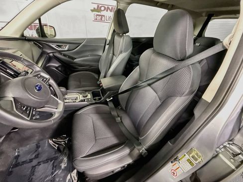 Used 2020 Subaru Forester Premium AWD/4WD image 25
