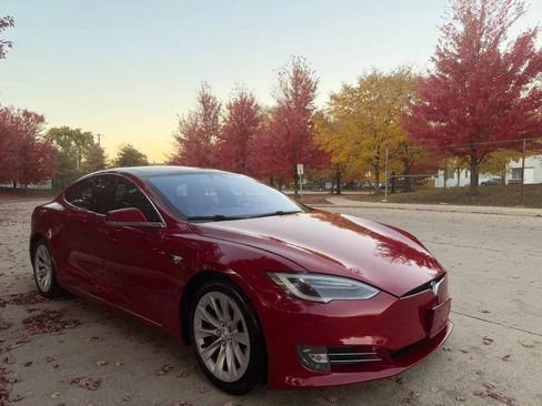 Used 2017 Tesla Model S 75D image 1