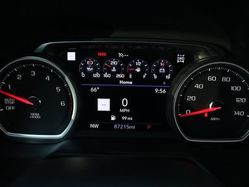 Used 2021 Chevrolet Suburban Premier AWD/4WD image 15