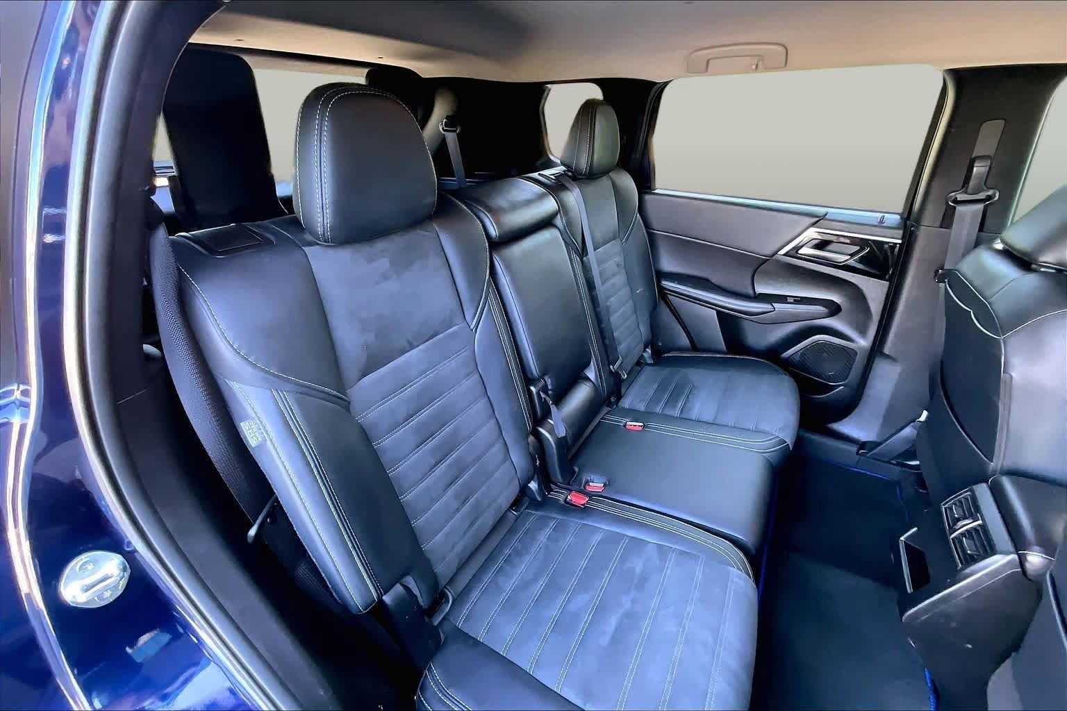 Used 2025 Mitsubishi Outlander SE AWD/4WD image 20