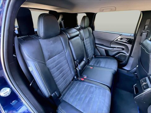 Used 2025 Mitsubishi Outlander SE AWD/4WD image 20