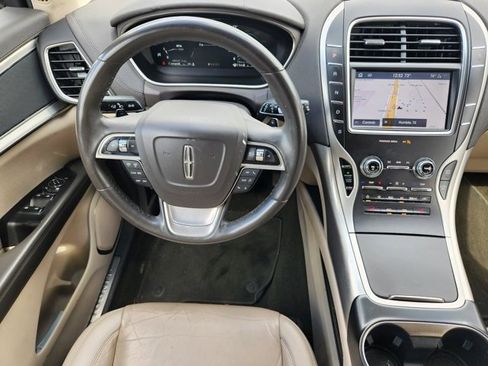 Used 2020 Lincoln Nautilus FWD w/ Equipment Group 101A image 27