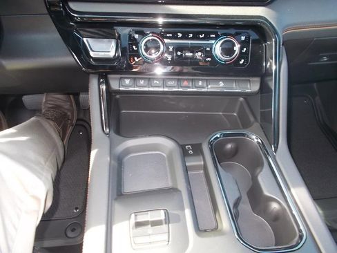 New 2026 GMC Sierra 2500 AT4 w/ AT4 Premium Plus Package image 21