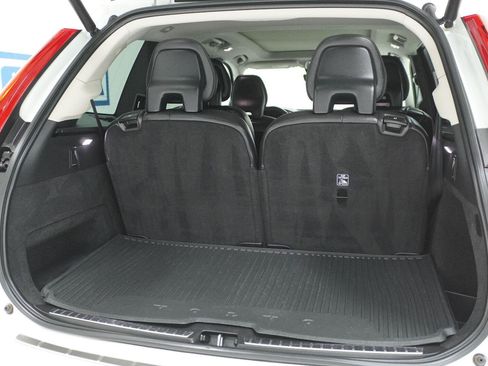 Used 2022 Volvo XC90 T6 Momentum w/ Advanced Package AWD/4WD image 33