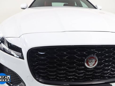 Used 2023 Jaguar XF R-Dynamic SE image 64
