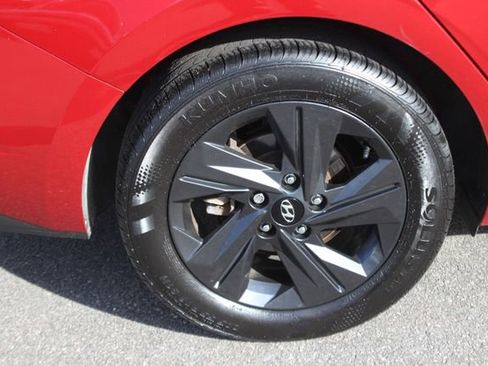 Used 2023 Hyundai Elantra SEL FWD image 33