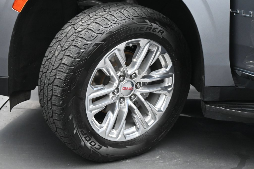 Used 2021 GMC Yukon XL SLT w/ Rear Media and Nav Package RWD image 22