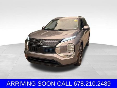 Used 2023 Mitsubishi Outlander SEL AWD/4WD image 1