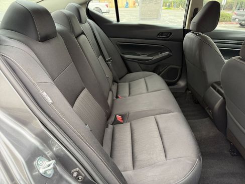 Used 2024 Nissan Altima 2.5 SV image 24