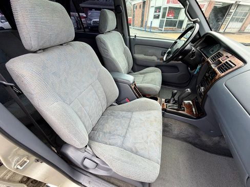 Used 2000 Toyota 4Runner SR5 w/ Upgrade Value Pkg 2 image 11