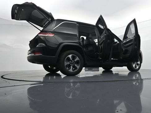 Used 2024 Jeep Grand Cherokee Limited 4xe AWD/4WD image 40