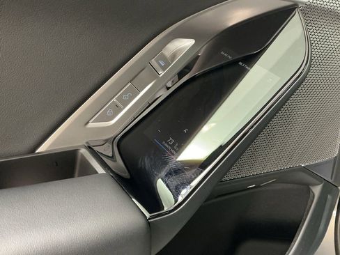 Used 2024 BMW i7 eDrive50 image 26