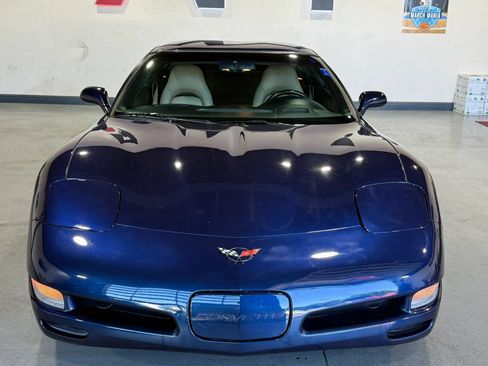 Used 1999 Chevrolet Corvette Coupe w/ Memory Pkg RWD image 3