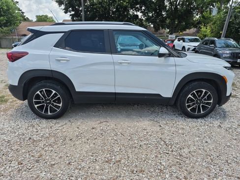 Used 2025 Chevrolet TrailBlazer LT AWD/4WD image 5