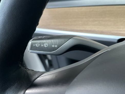 Used 2022 Tesla Model 3 Long Range AWD/4WD image 31