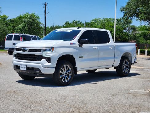 Used 2024 Chevrolet Silverado 1500 RST w/ Texas Edition Plus AWD/4WD image 2