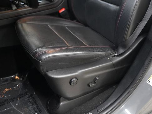 Used 2022 Dodge Durango R/T w/ Tow 'N Go Package AWD/4WD image 26