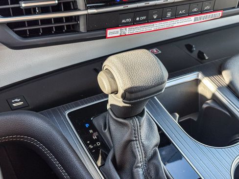New 2026 Toyota Sienna LE FWD image 25