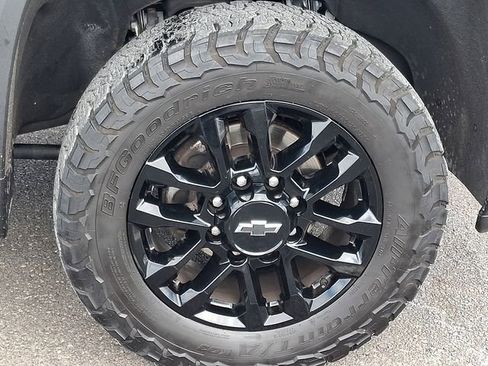 Certified 2025 Chevrolet Silverado 2500 LTZ w/ LTZ Plus Package image 8