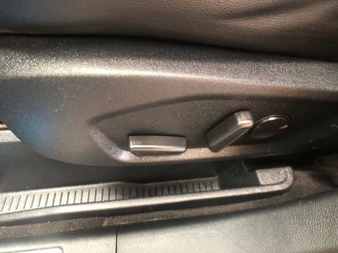 Certified 2020 Ford Edge Titanium w/ Class II Trailer Tow Package image 11