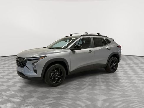 New 2026 Chevrolet Trax LT w/ Driver Confidence Package FWD image 5