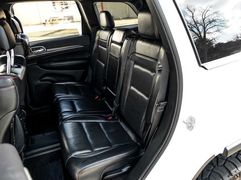 Used 2018 Jeep Grand Cherokee Trailhawk w/ Trailhawk Luxury Group image 40