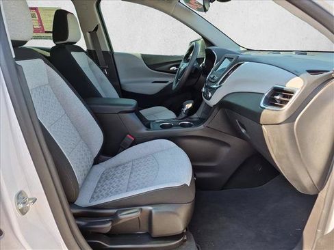 Used 2024 Chevrolet Equinox LS FWD image 19