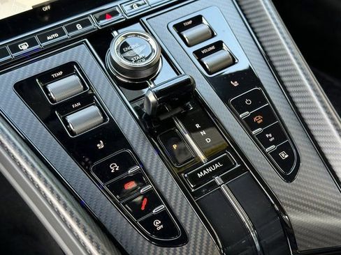 Used 2024 Aston Martin DB12 Coupe image 26