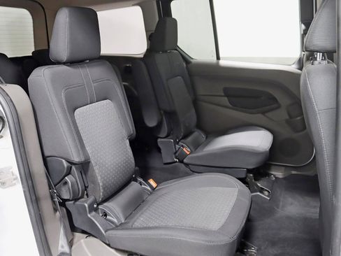 Used 2022 Ford Transit Connect XLT image 25