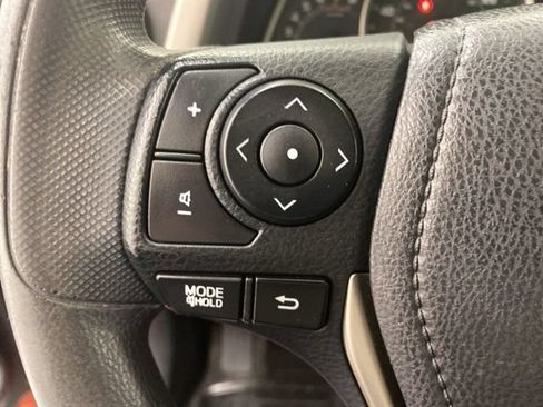 Used 2015 Toyota RAV4 LE FWD image 14