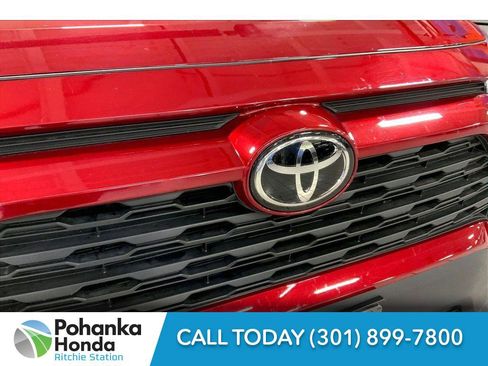 Used 2025 Toyota RAV4 XLE image 31
